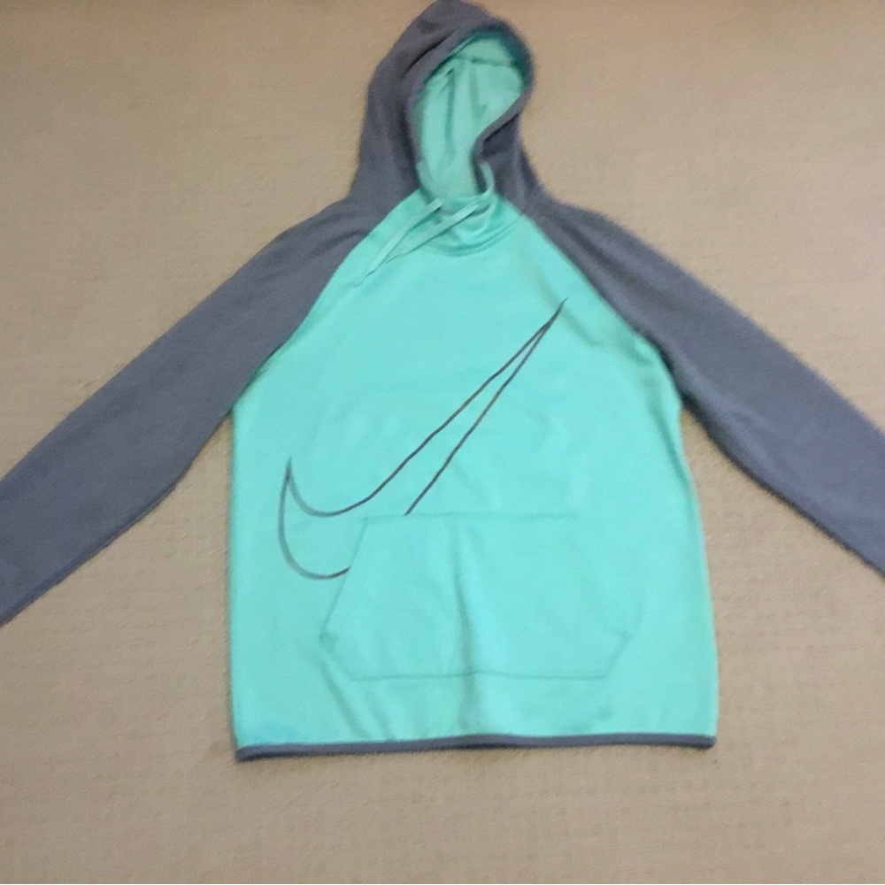 Nike hooded lightweight hoodie